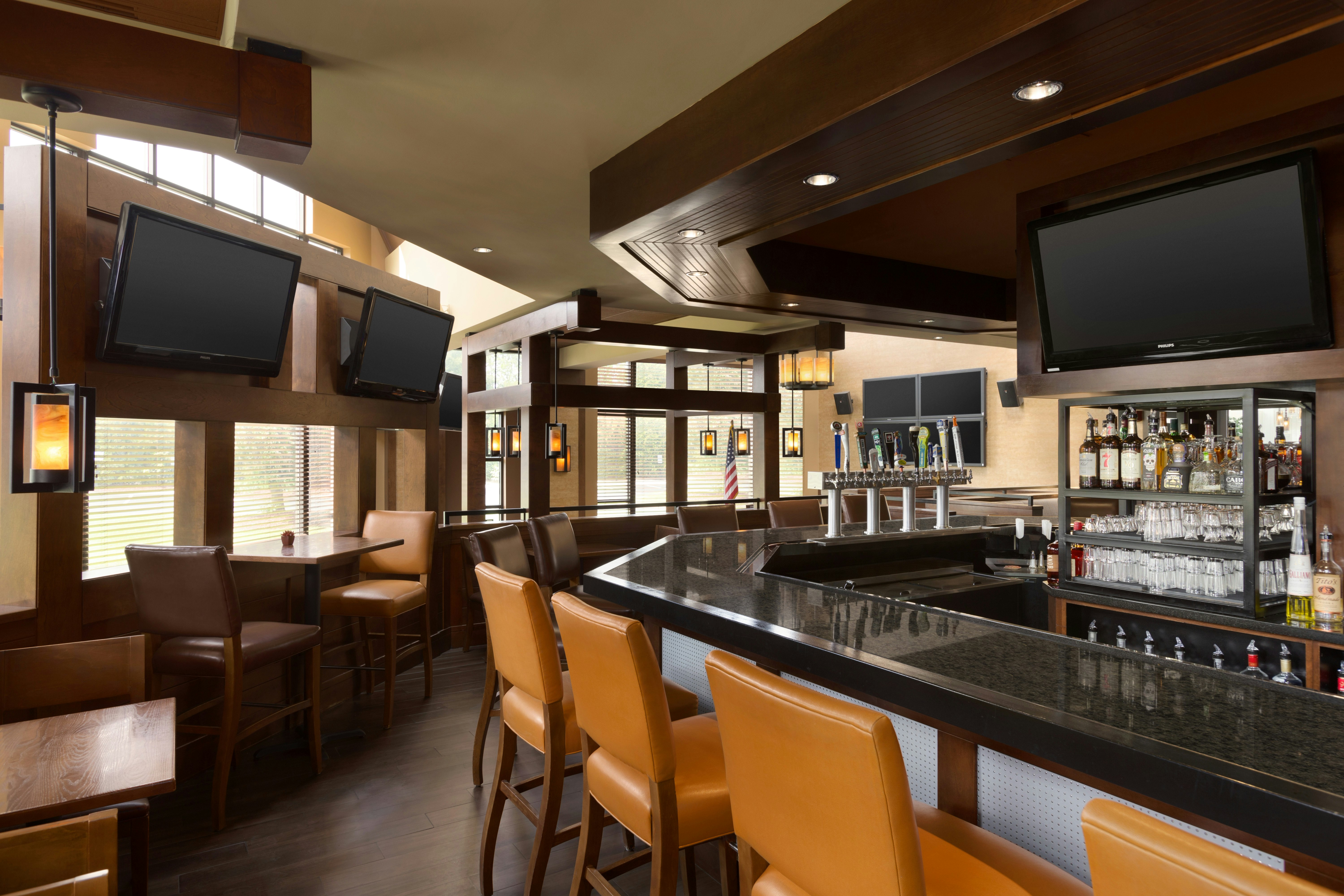 DoubleTree by Hilton Hotel Hartford - Bradley Airport 10/21