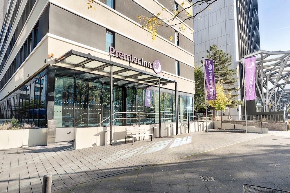 Premier Inn Frankfurt Westend Hotel 37/44