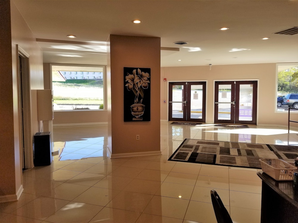 Apm Inn & Suites 42/54