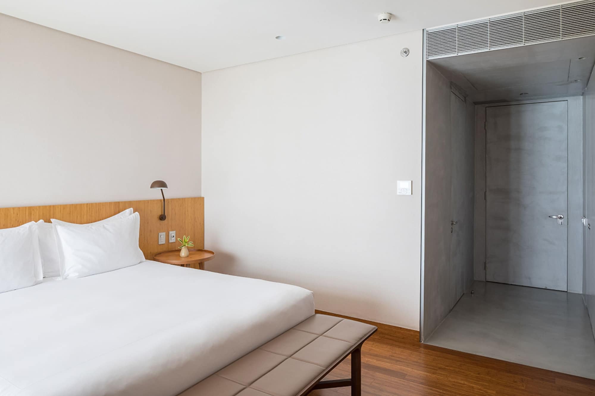 STANDARD, KING BED