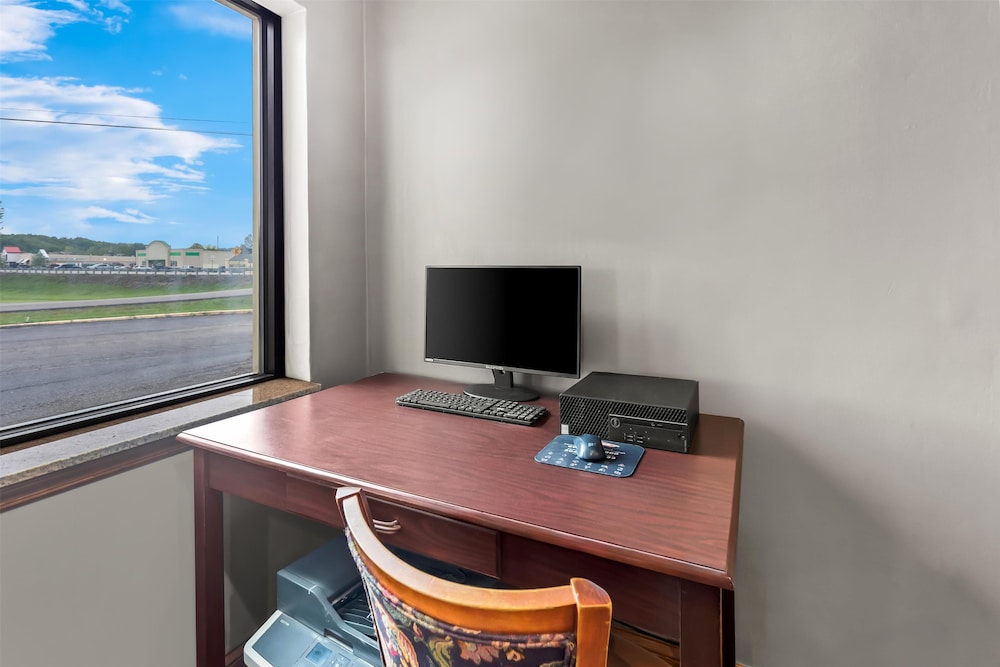 Americas Best Value Inn Grayson 17/23