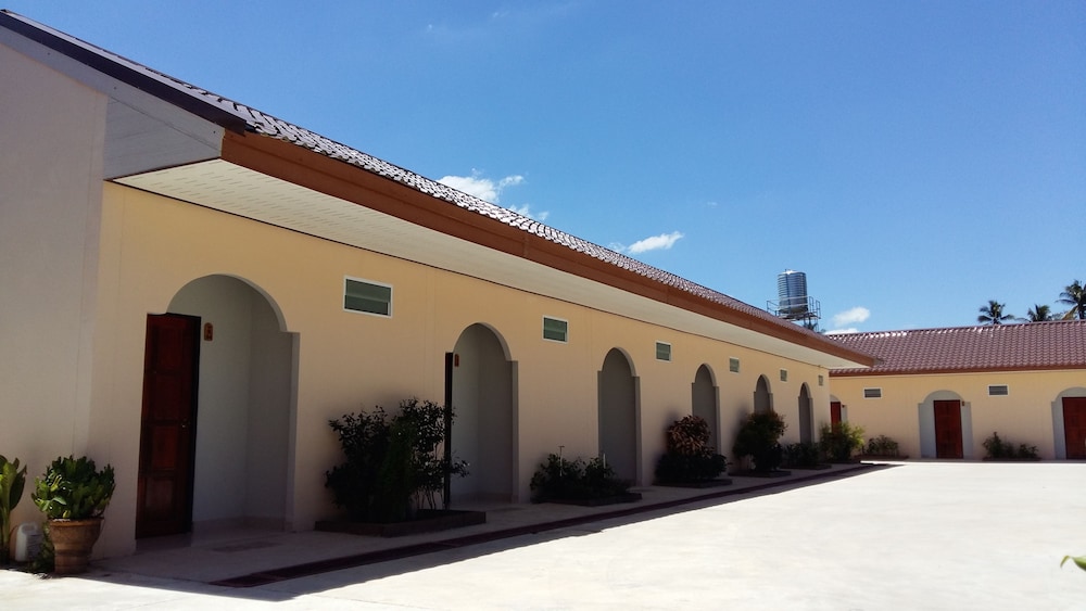 Banana Resort Sadao 2/50