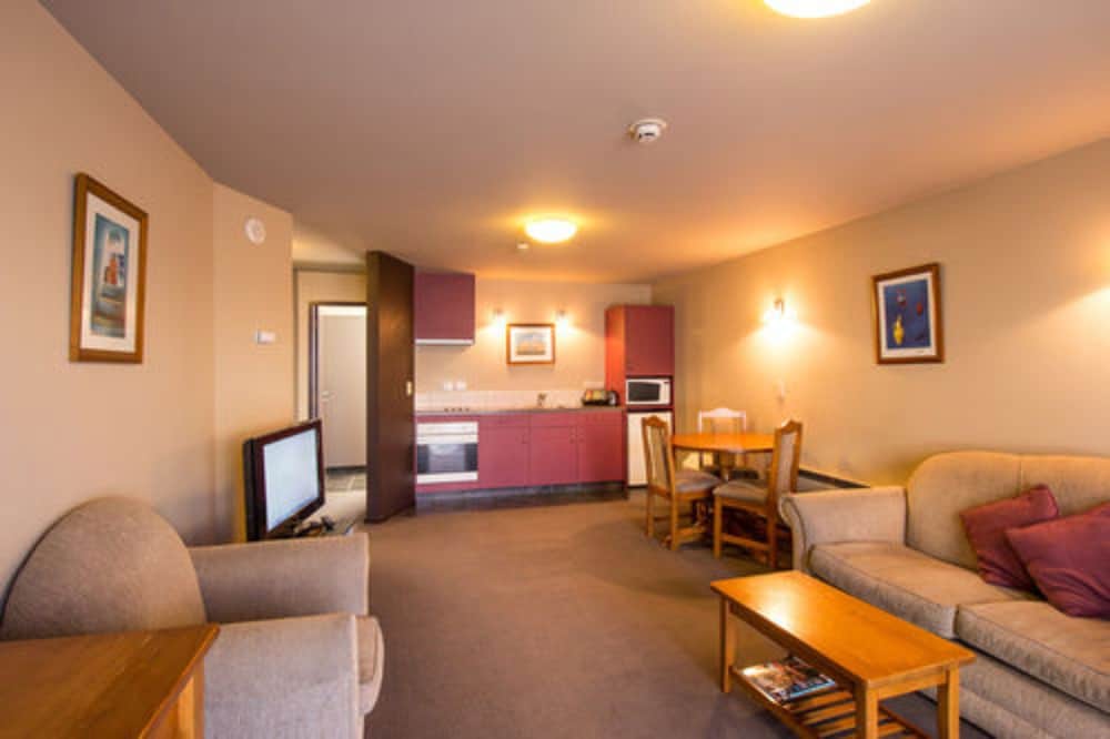Balmoral Lodge Motel 33/59