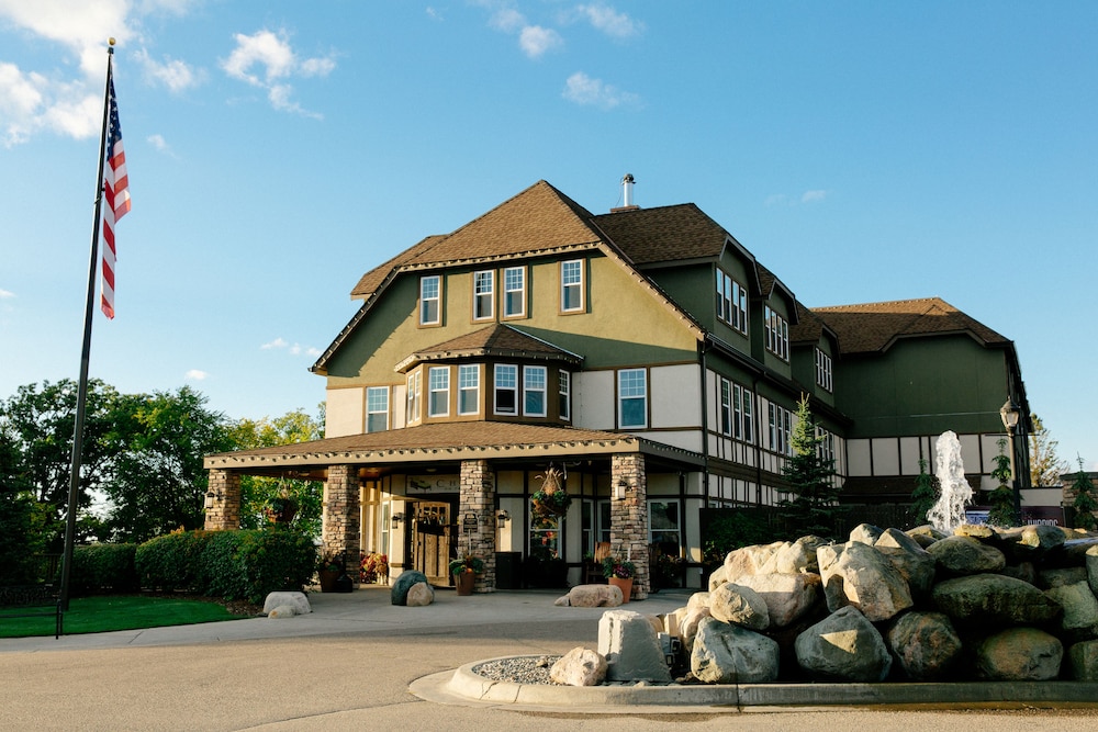 Chase On The Lake Resort Hotel 42/51