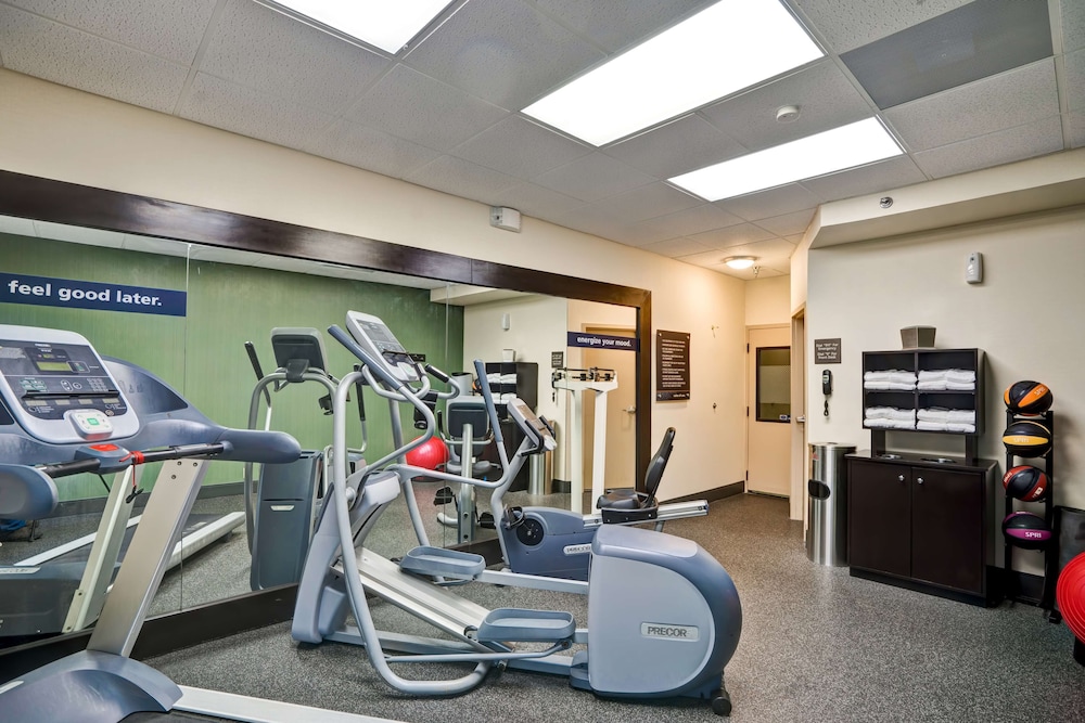 Hampton Inn Knoxville Airport 32/75