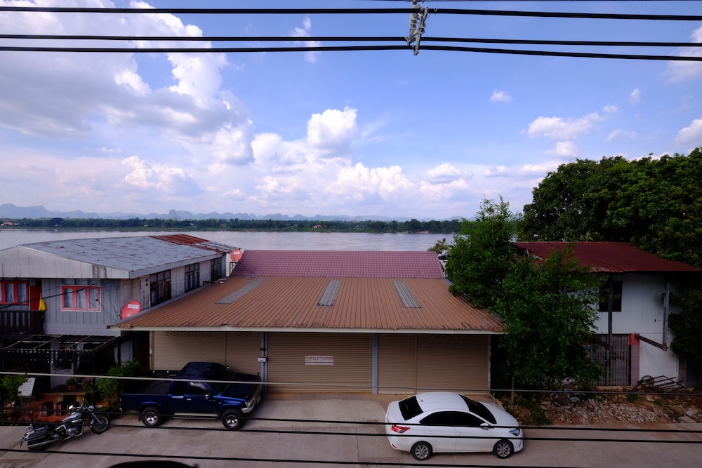 Baan Rim Khong Hotel 3/33