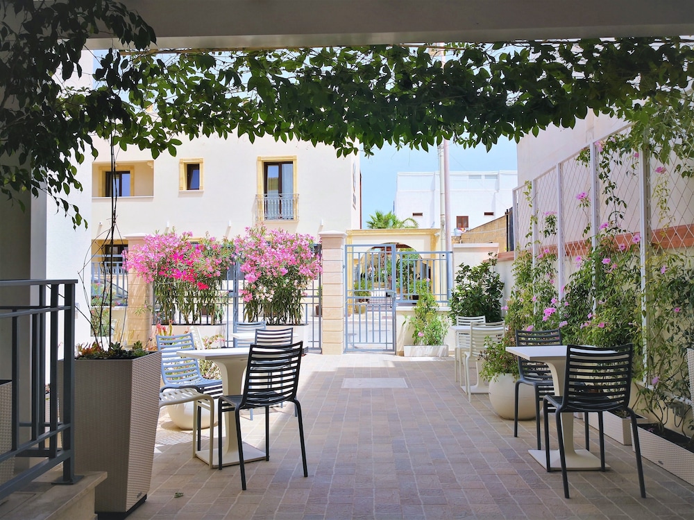 Perla Gaia Hotel 37/49