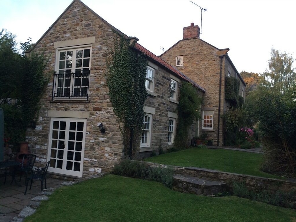 April Cottage 10/13
