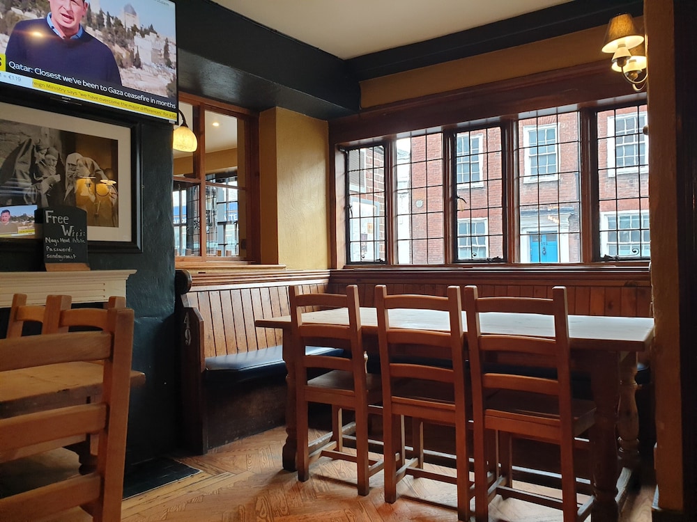 The Nags Head 27/32