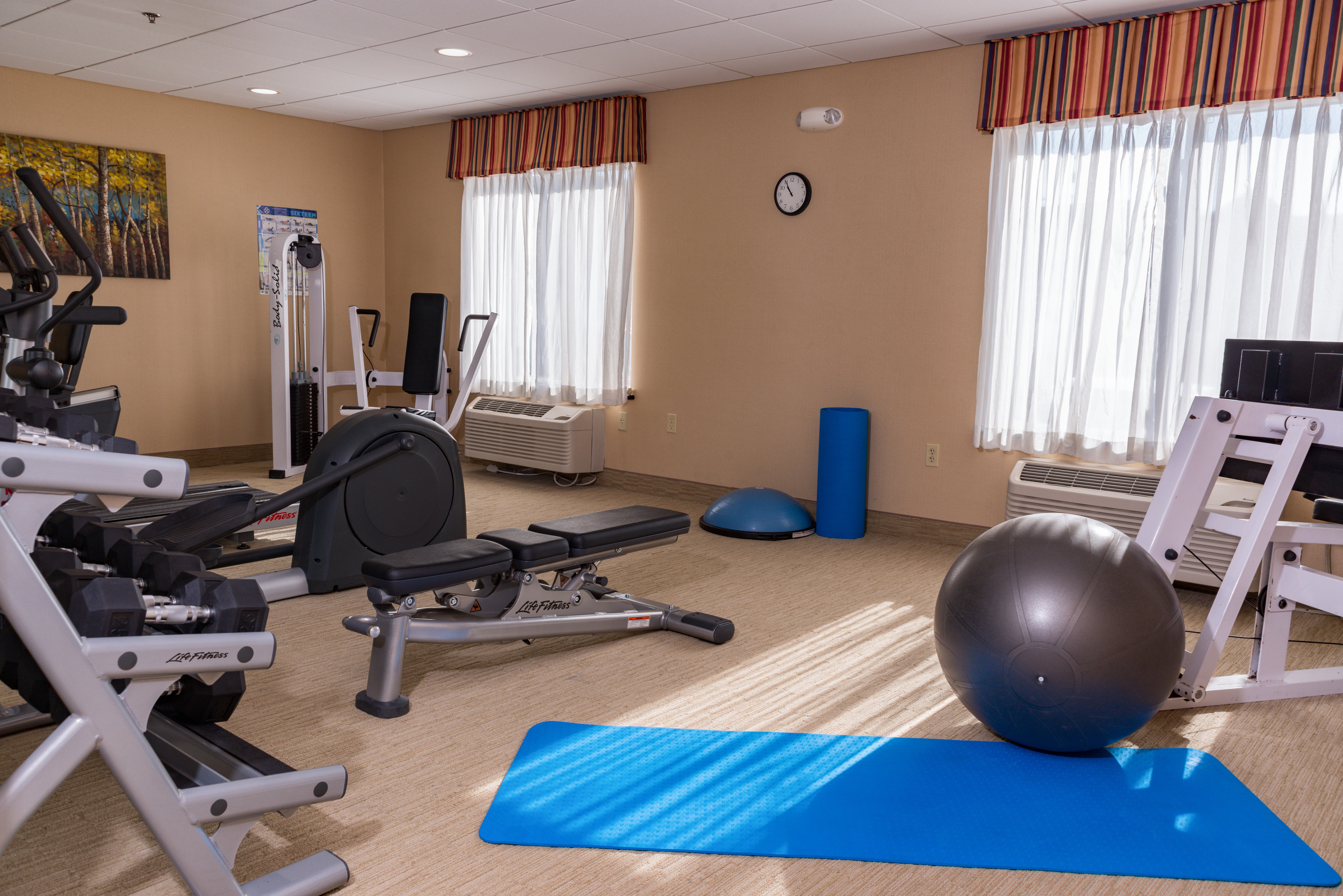 Holiday Inn Express Newington 32/50