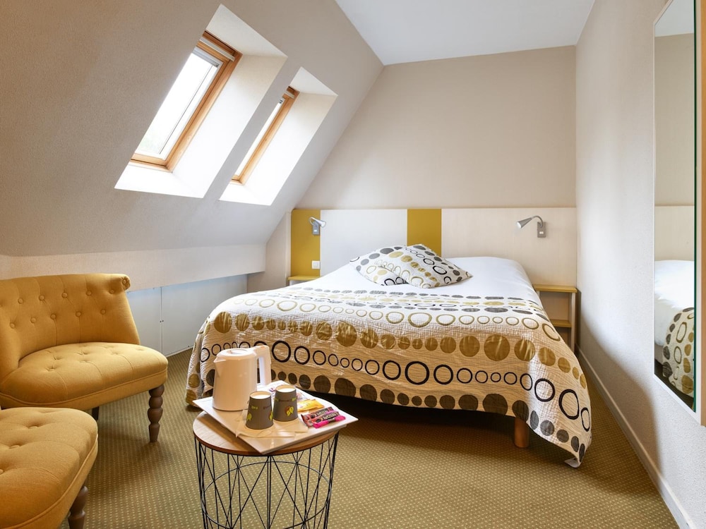 HOTEL REVOTEL 27/47