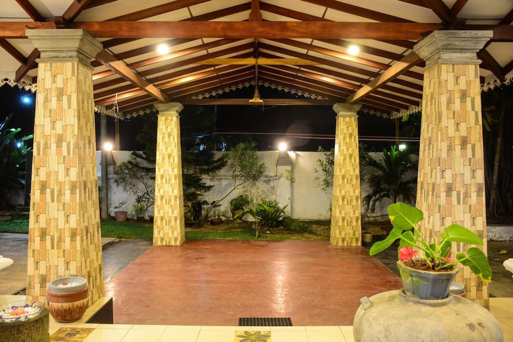 Shanthi Beach Resort 10/48