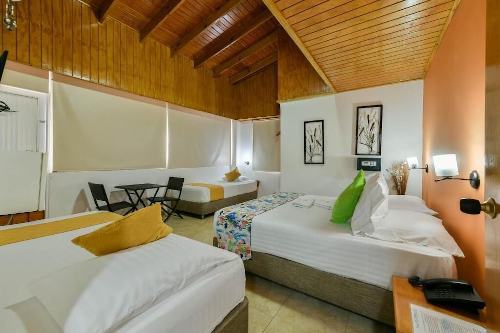 Hotel Grand Caribe 9/33