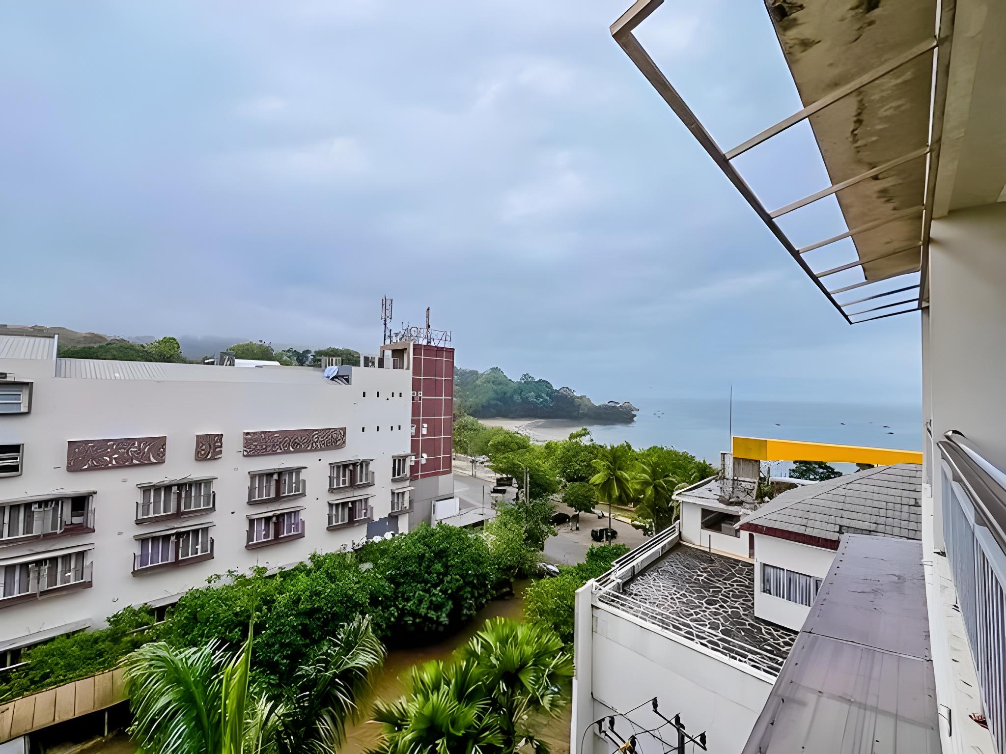 Grand Aquarium Hotel Pangandaran 3/35