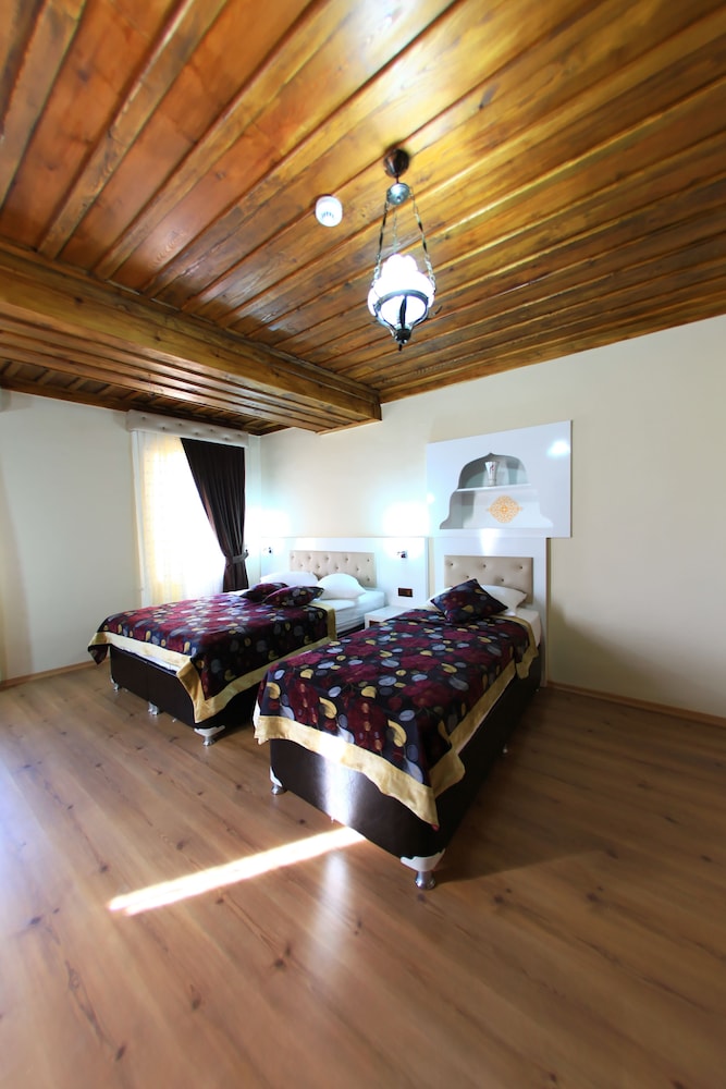 Bacchus Pension 25/49