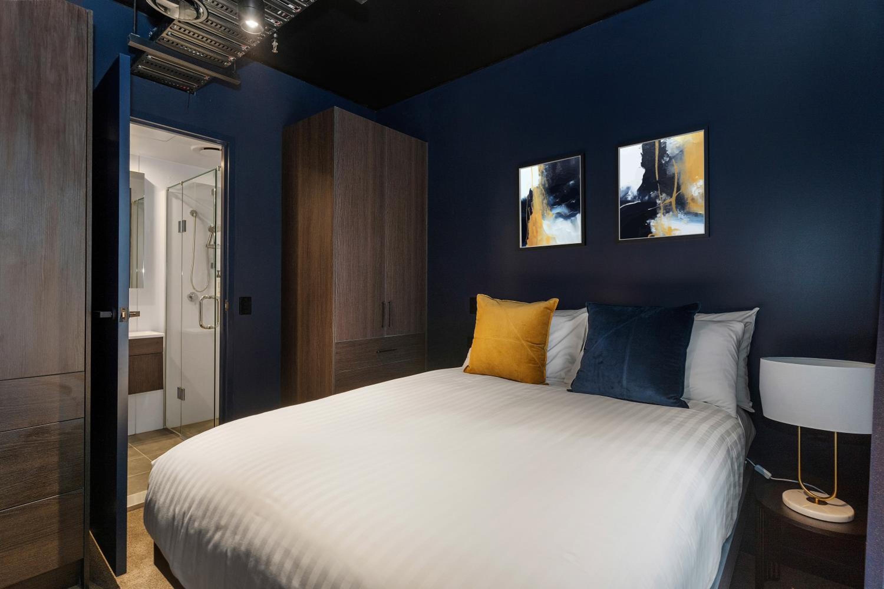 2 Bedrooms, Metro, 2 Double Beds