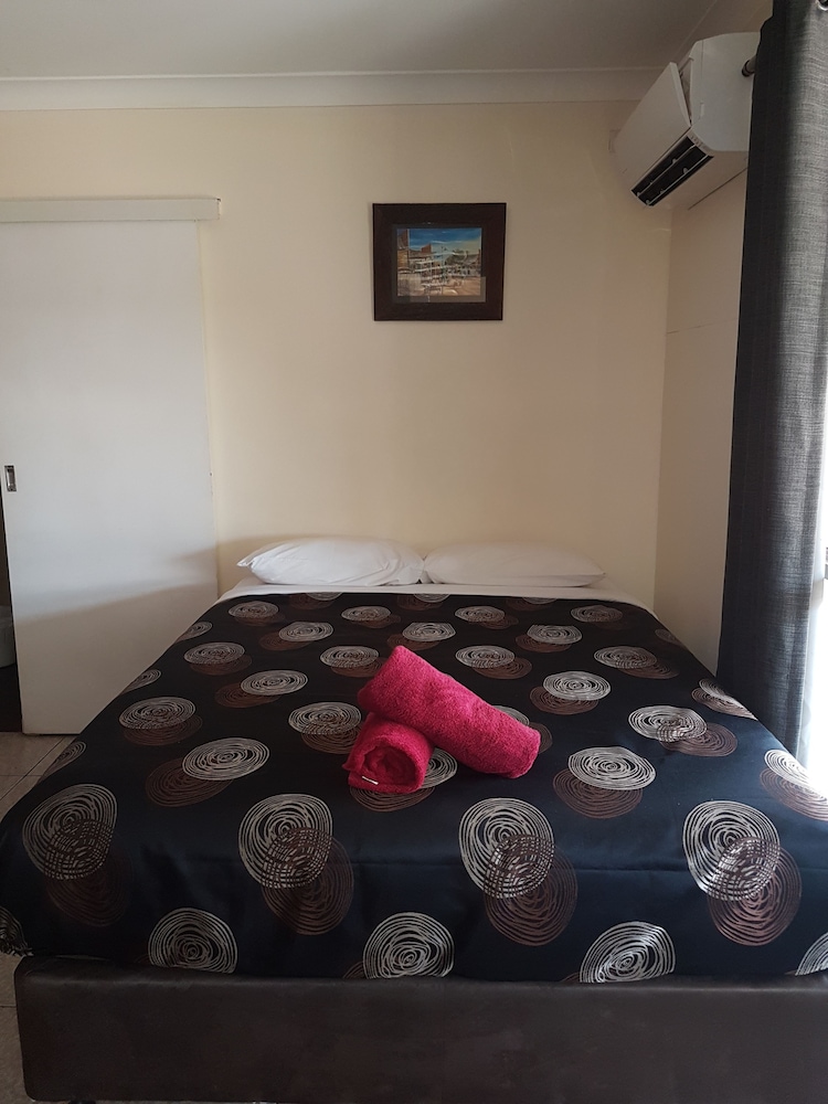 Beagle Hotel 36/42