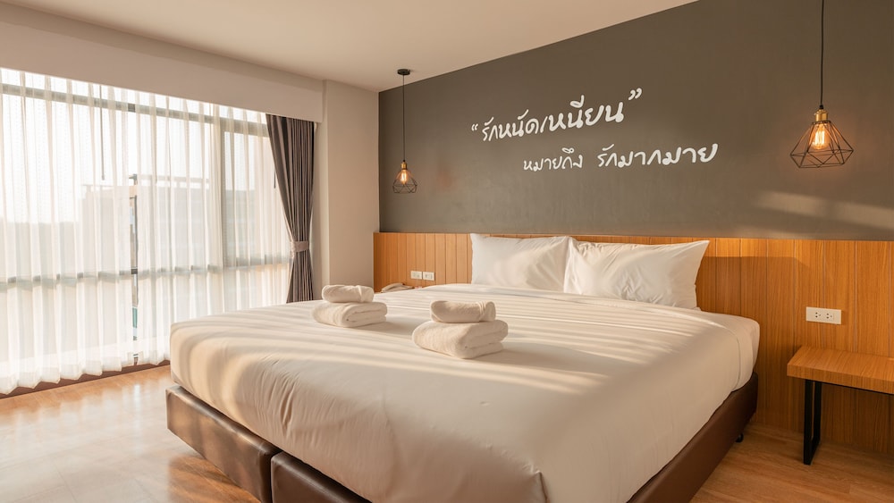 B2 Surat Thani Premier Hotel 18/38