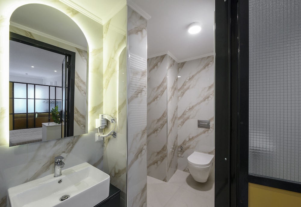 Athenian Sensations Apartments & Suites 55/60