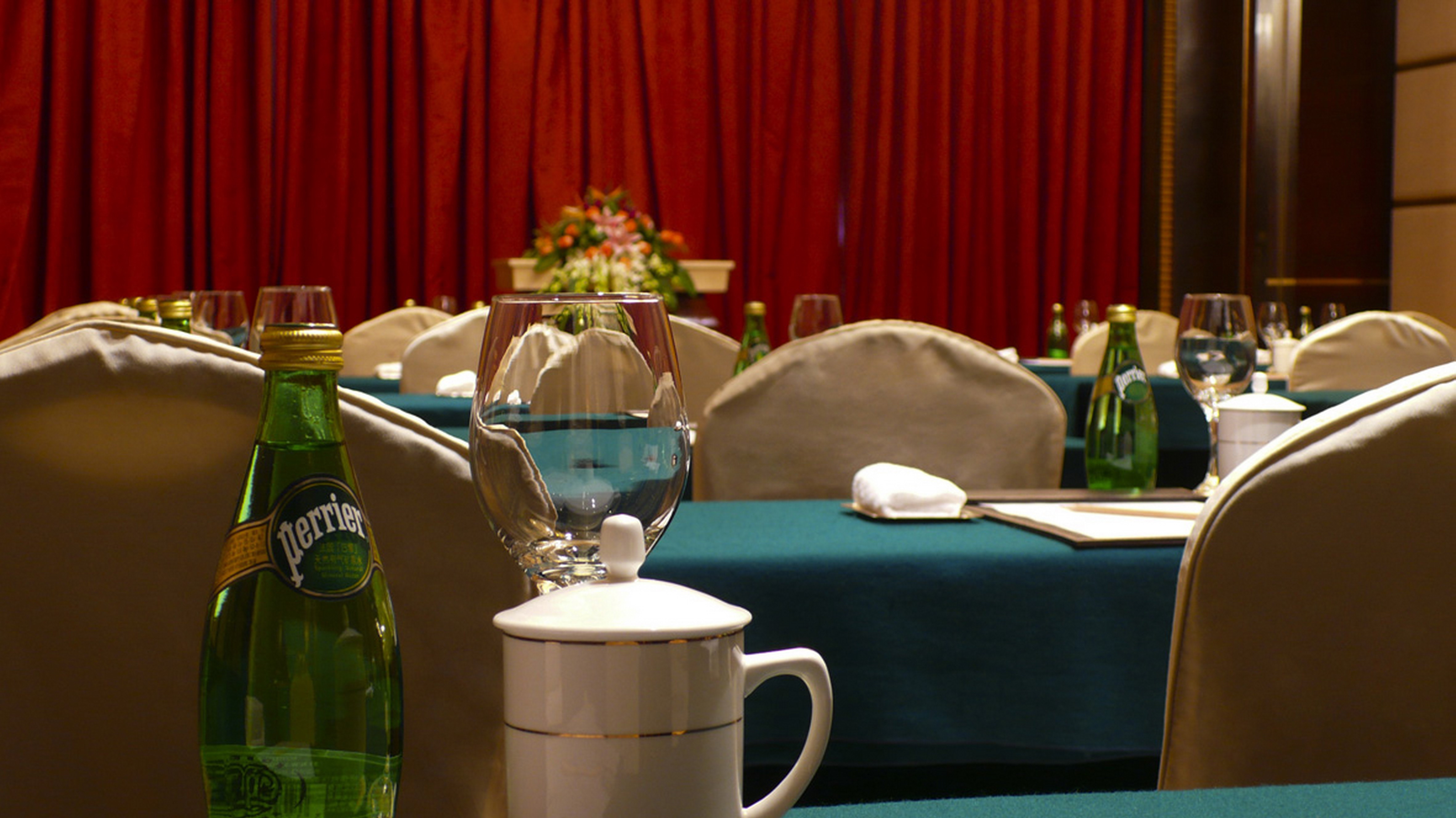 Kingdom Hotel Yiwu 24/55