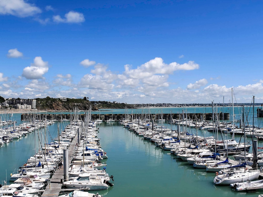 Ibis Granville Port De Plaisance 57/63