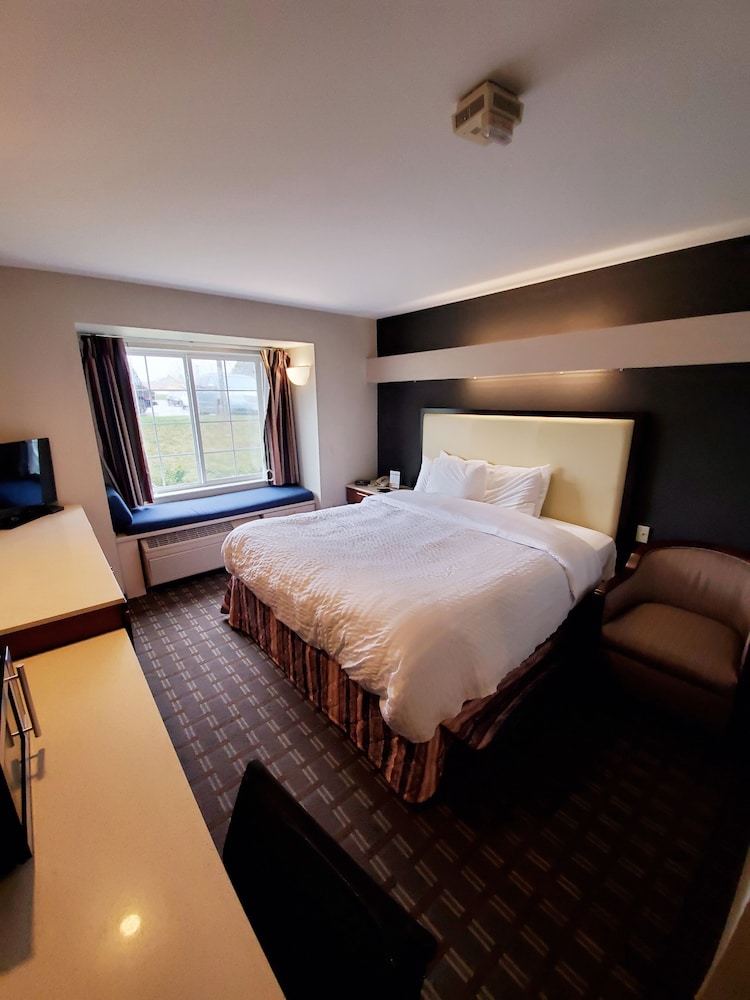 Americas Best Value Inn Suites Racine 3/27