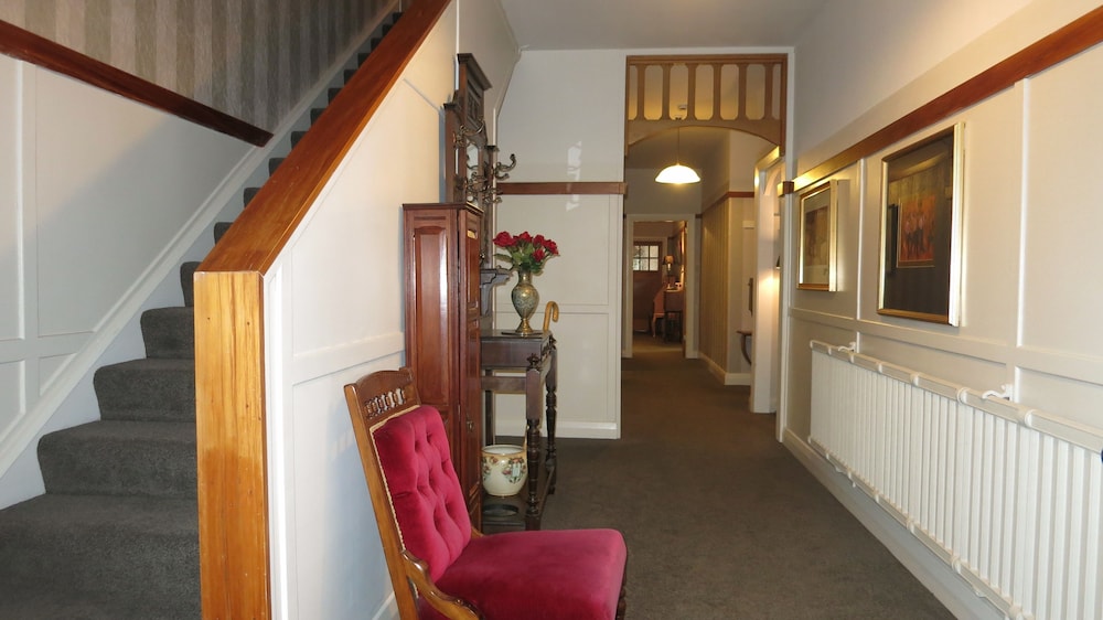 Cheltenham House 7/50