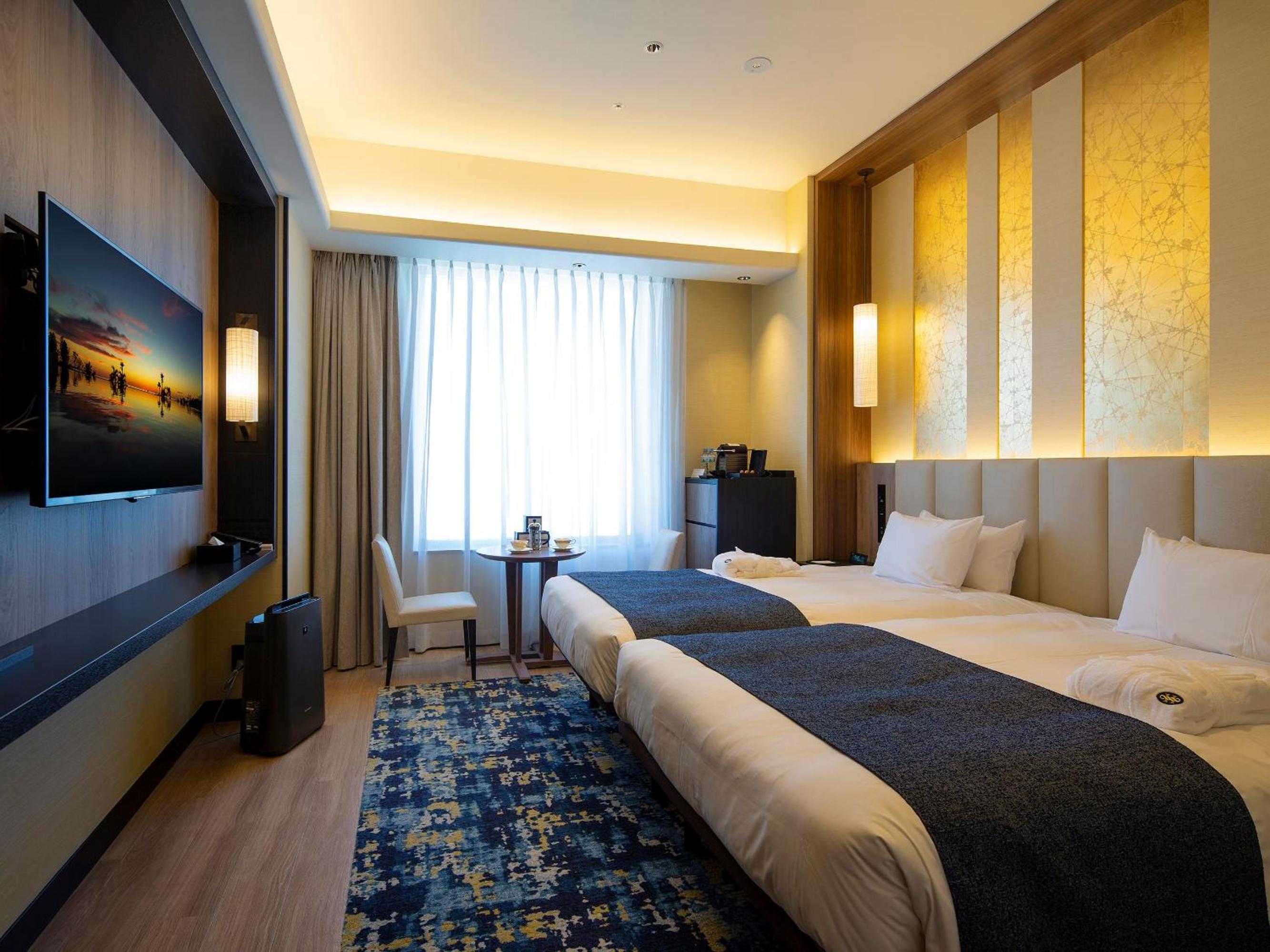 Room, Twin Beds, Main Building, Premium Floor