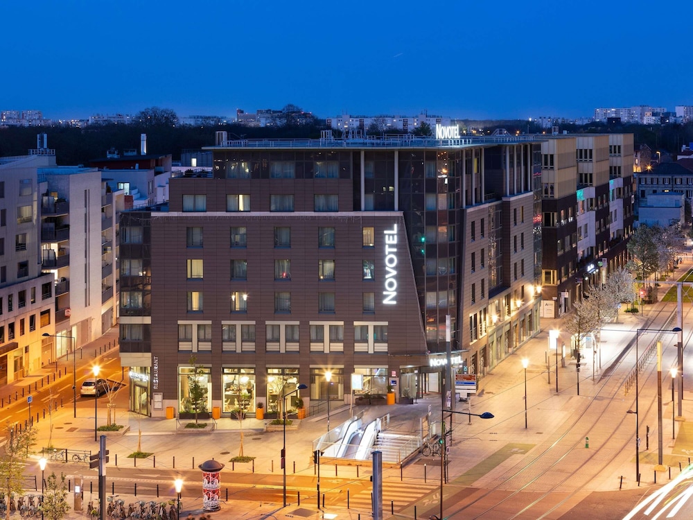 Novotel Paris Saint Denis Stade Basilique in PARIS