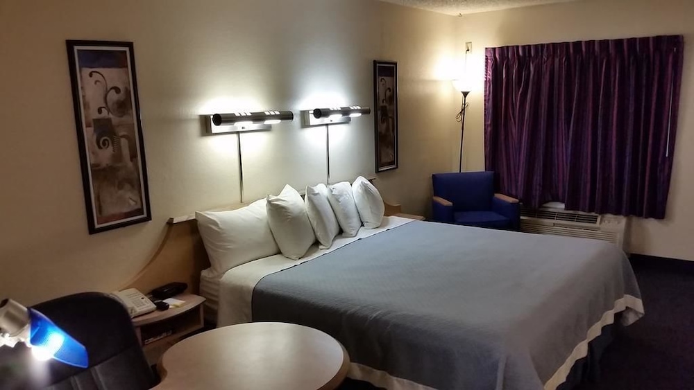 Days Inn by Wyndham Buena Park 19/34