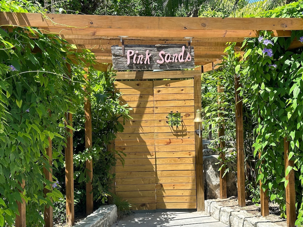 Pink Sands Resort 3/50