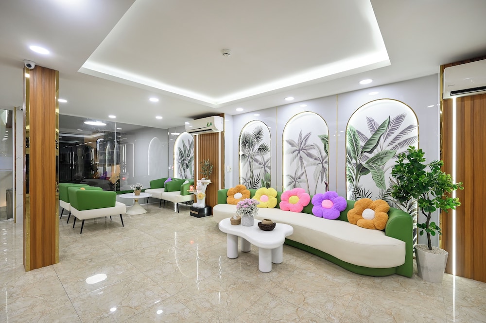 Camila Hotel 38/50