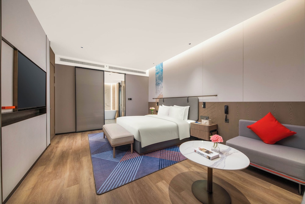 1 Bedroom, Suite, Single Bed, Holiday Inn Express Wuxi Xishan 2/3