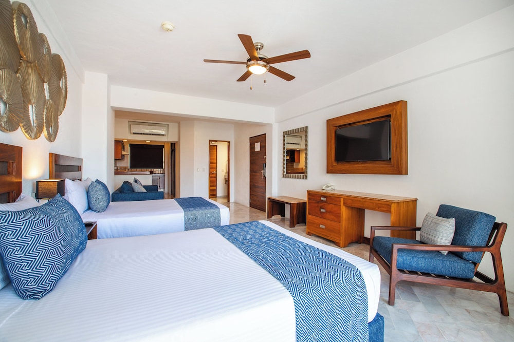 Vamar Vallarta All Inclusive Marina and Beach Resort 14/50