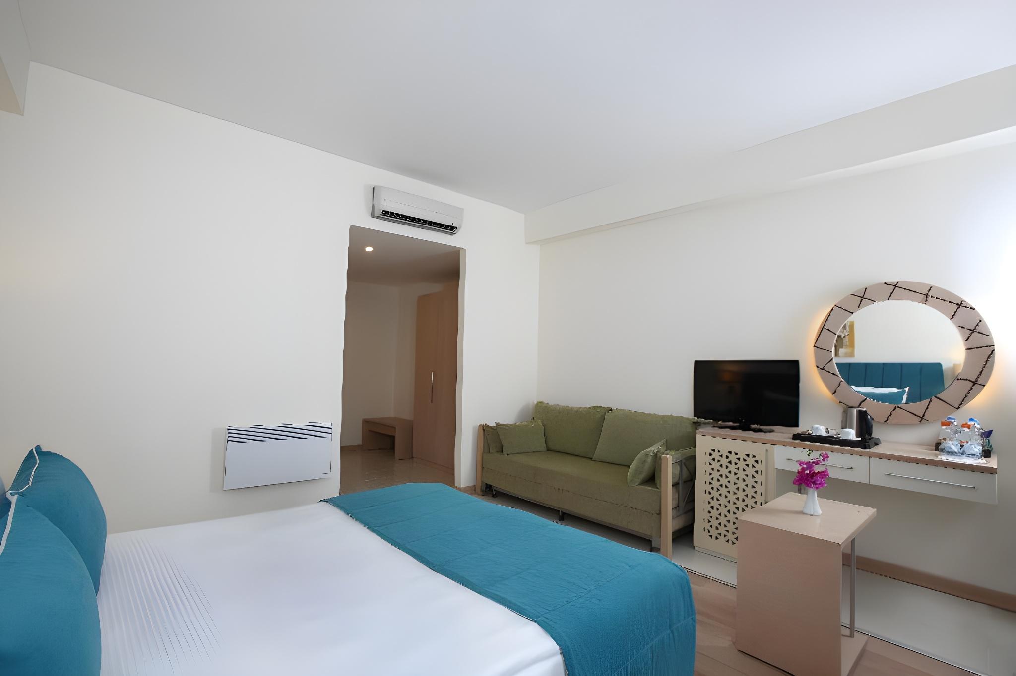 TWIN/DOUBLE ROOM
