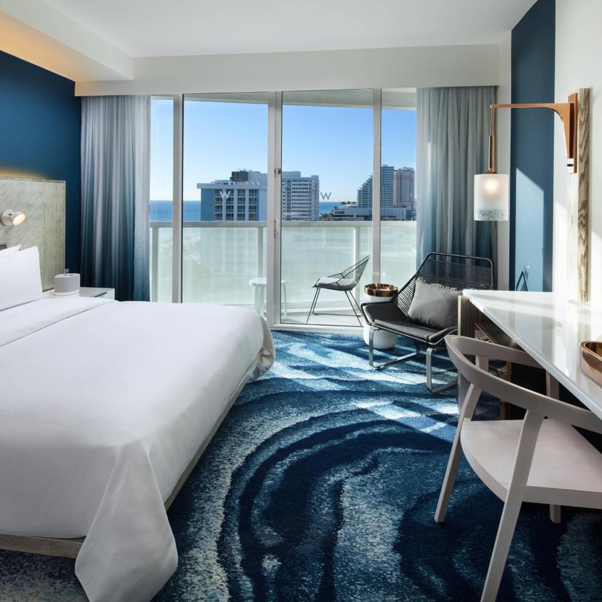 Guest Room, Deluxe, King Bed, Resort View