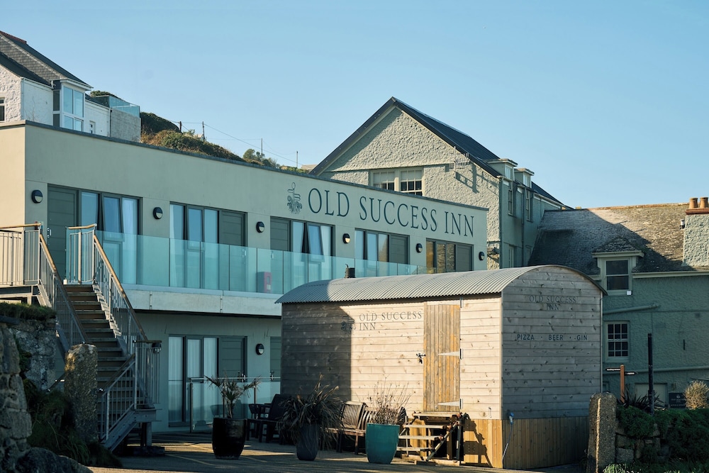 Old Success Inn 2/50