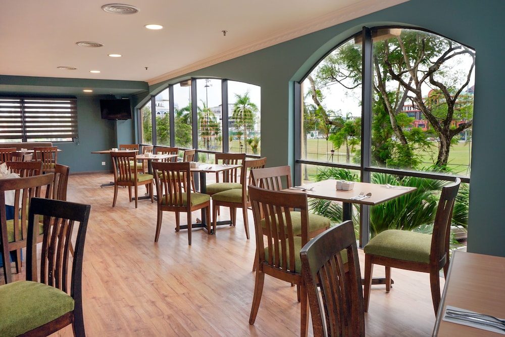 Shahzan Hotel Kuantan, Trademark Collection by Wyndham 50/71