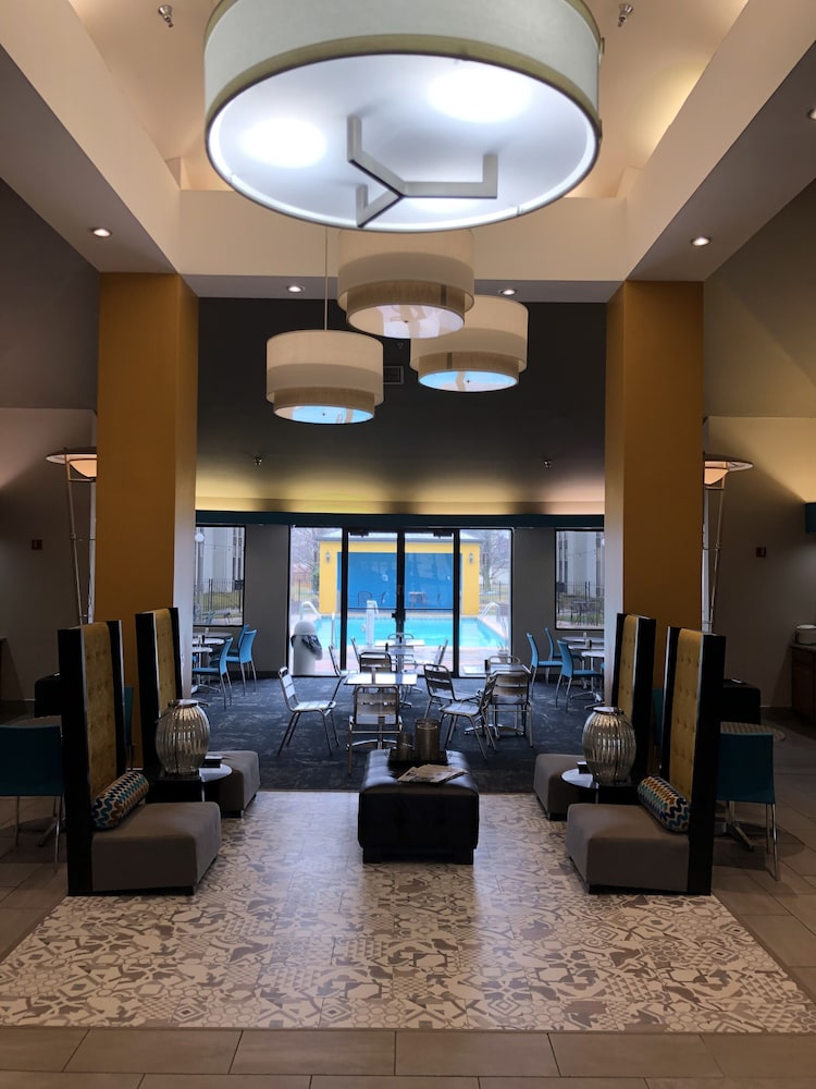 Best Western Courtview Hotel 38/68