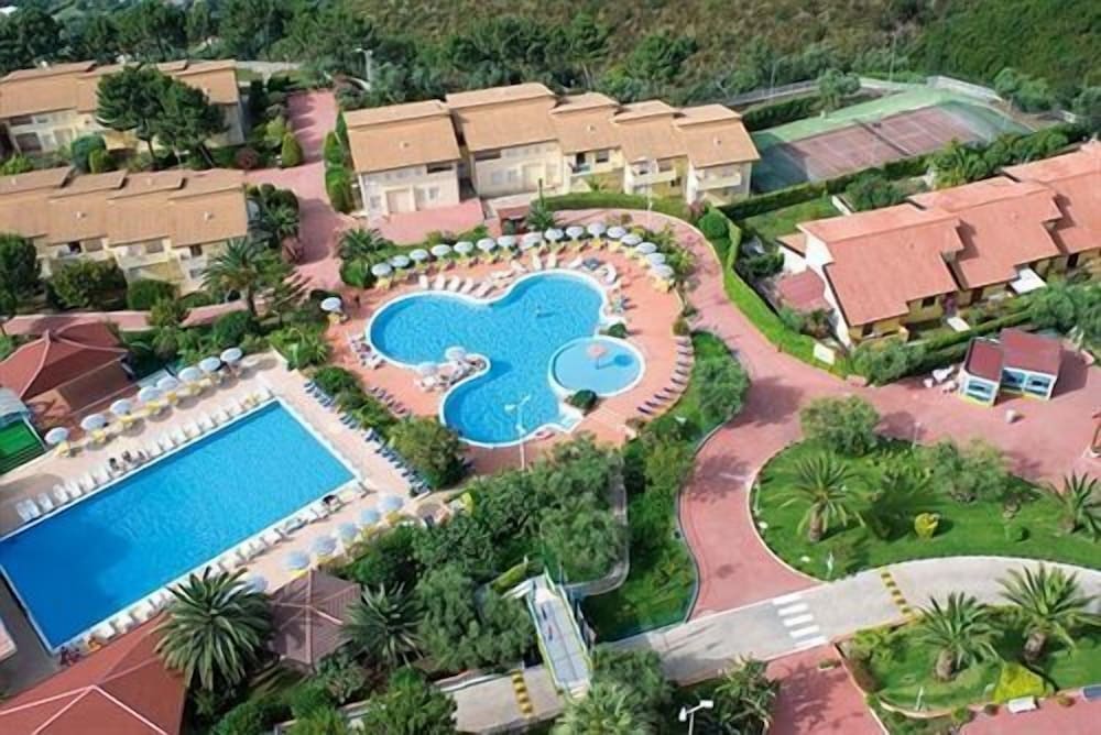Village Club La Pace 15/18