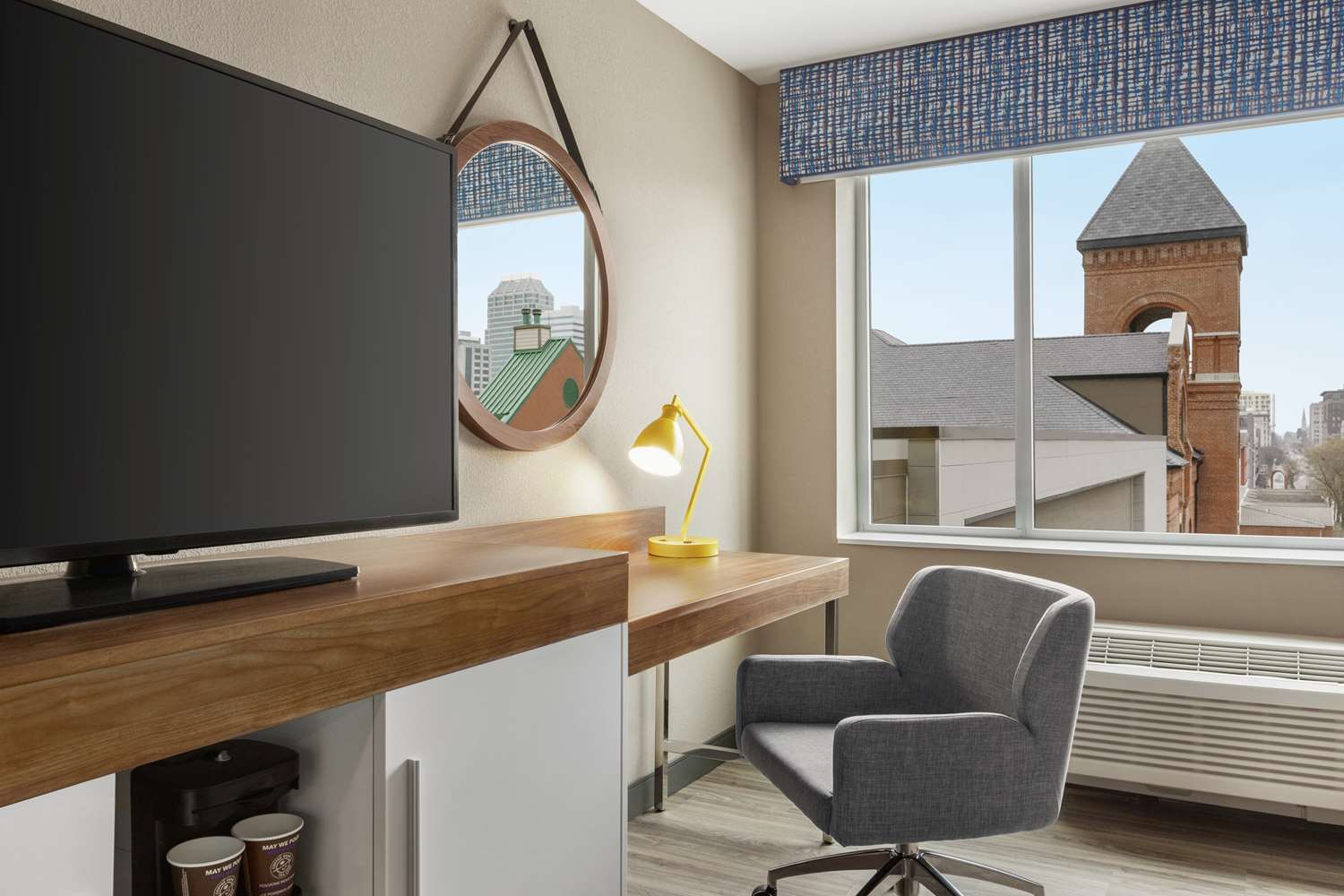 Hampton Inn Indianapolis Canal IUPUI 30/40