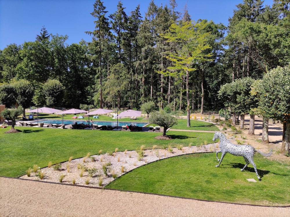 LOIRE VALLEY LODGES - HOTEL 45/50