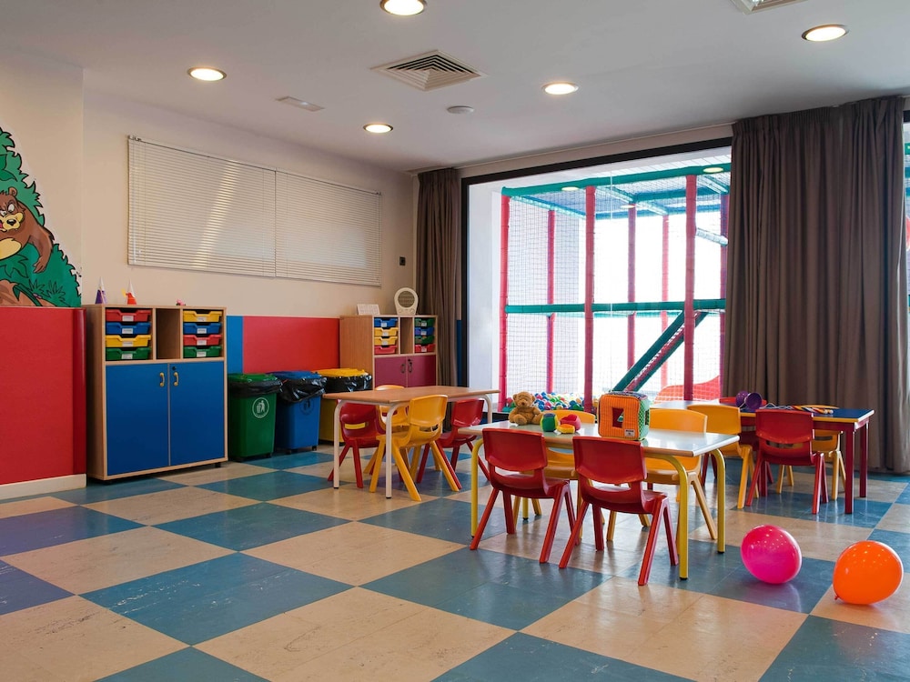 restaurant-cafeteria