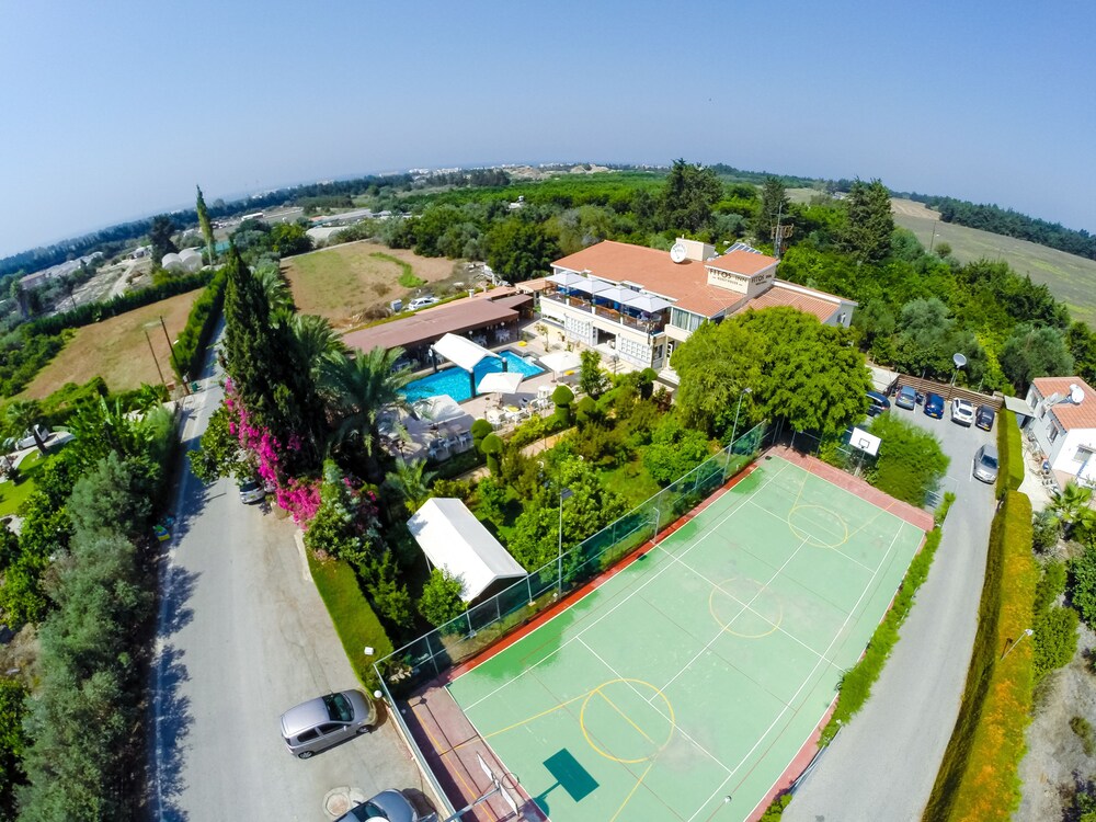Fitos Inn Guest House 20/50