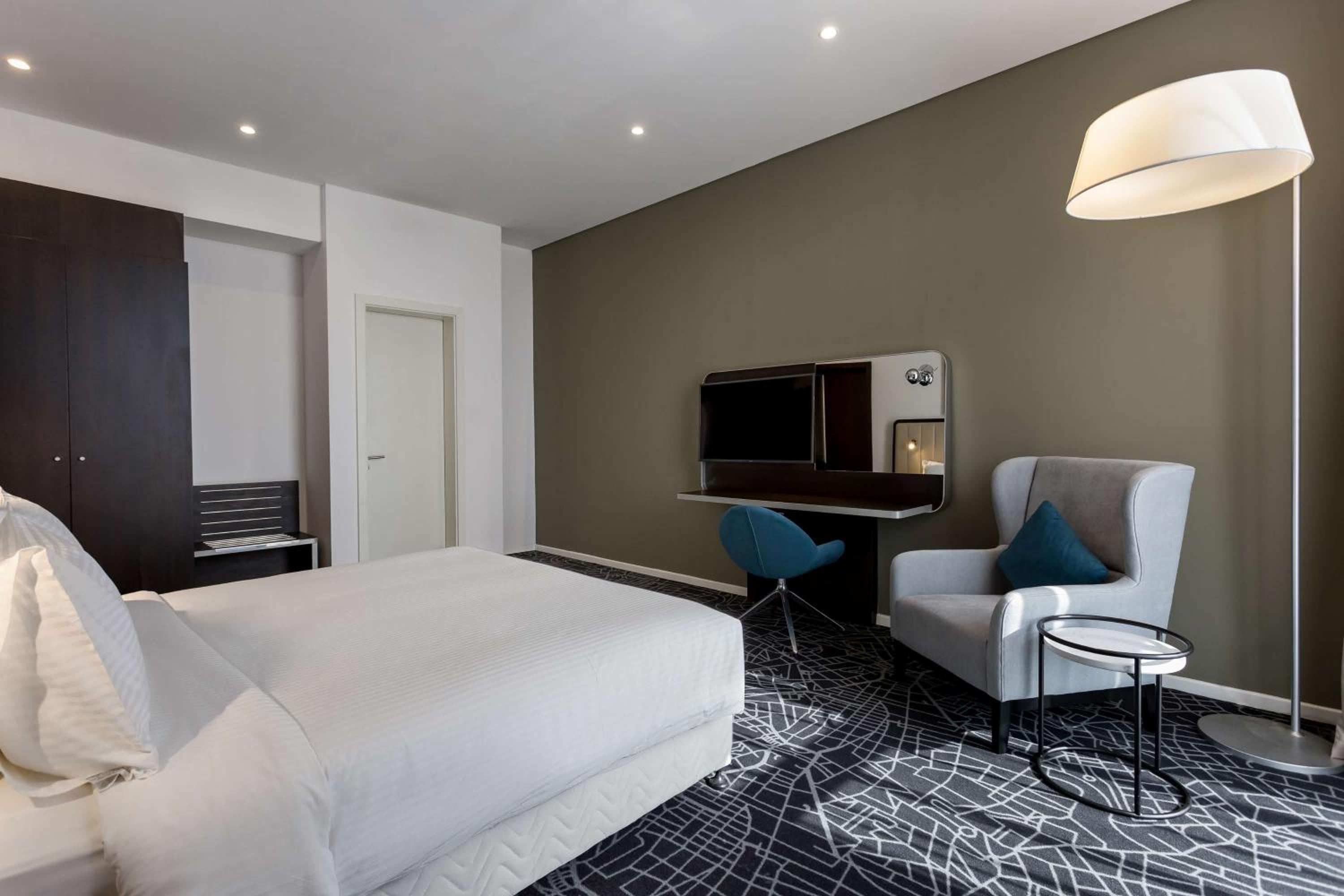 1 Bedroom, Premium, Suite, Radisson Hotel & Apartments Dammam Industry City 2/4