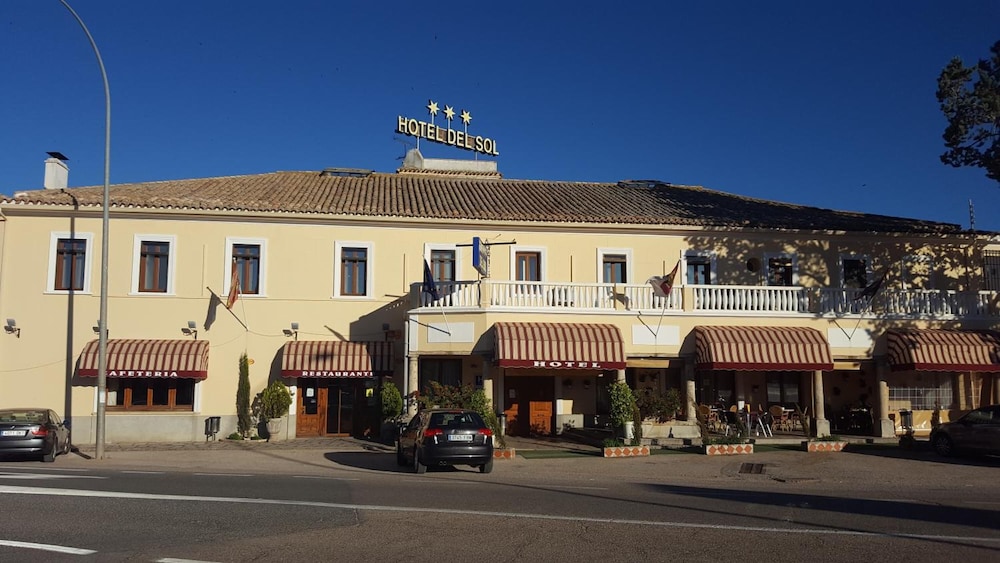 HOTEL DEL SOL 2/19
