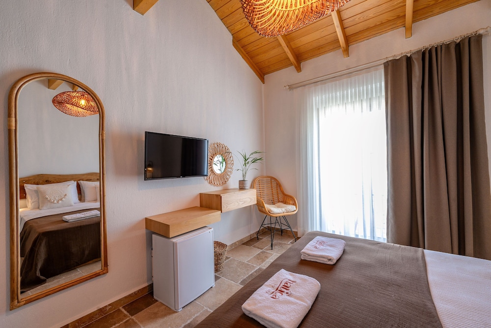 Hatica By Fora Alacati 13/22