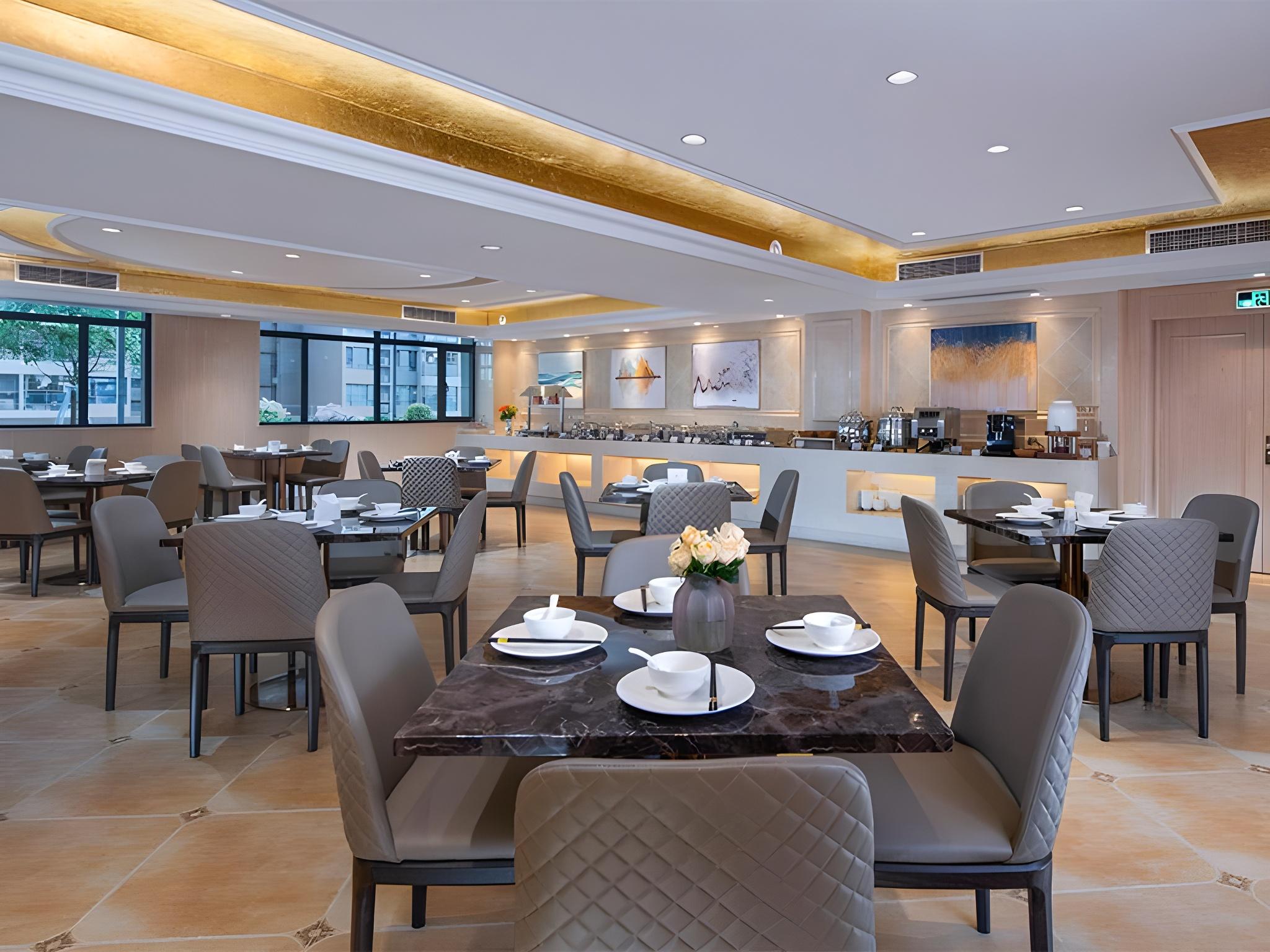 Vienna Hotel (Foshan Sanshui Forest Park) 27/36