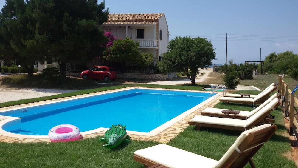 Elli Beach Apartments and Studios 44/50
