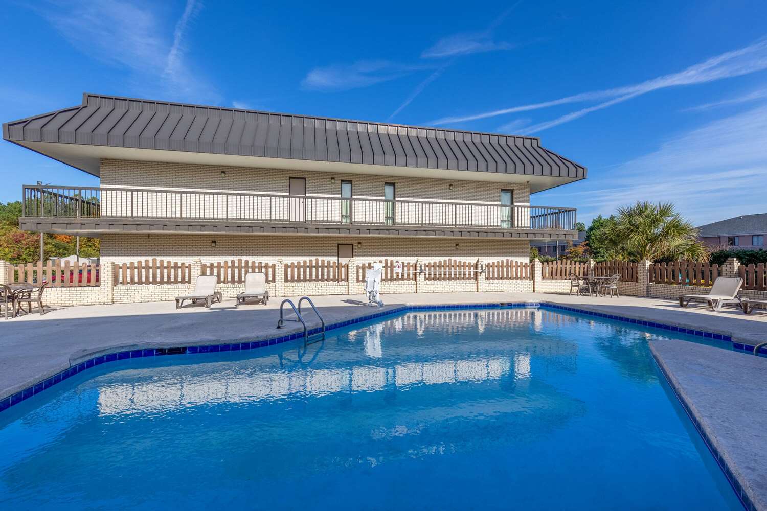 Days Inn by Wyndham Florence/I-95 North 6/42